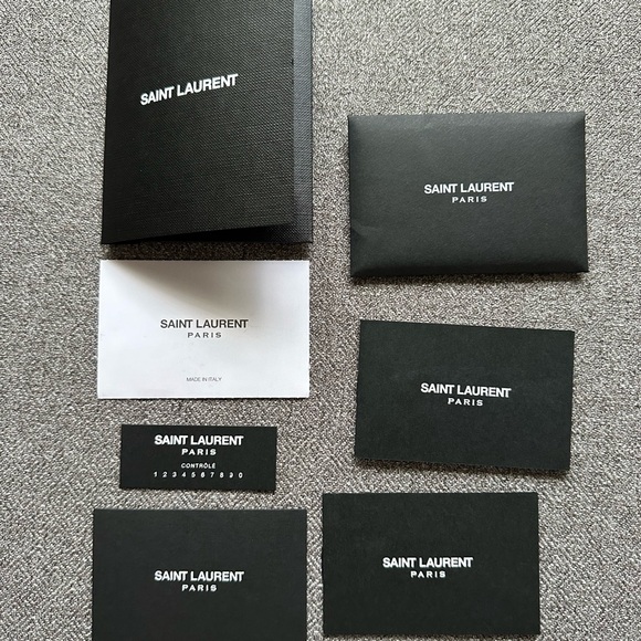 YSL ENVELOPE MEDIUM IN QUILTED GRAIN DE POUDRE EMBOSSED LEATHER - Picture 10 of 11